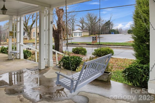 1011 Ashe Avenue NW, Lenoir, NC 28645