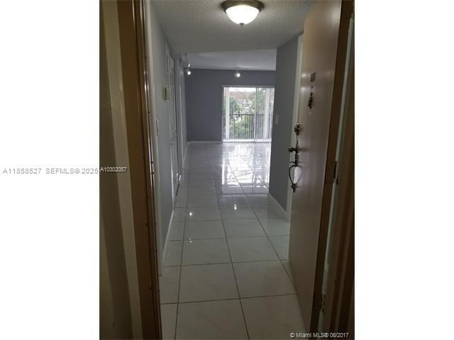 4160 Inverrary Drive 505, Lauderhill, FL 33319