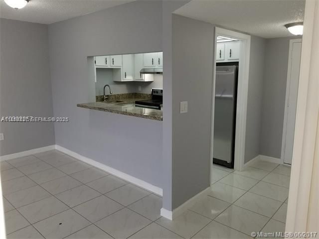 4160 Inverrary Drive 505, Lauderhill, FL 33319