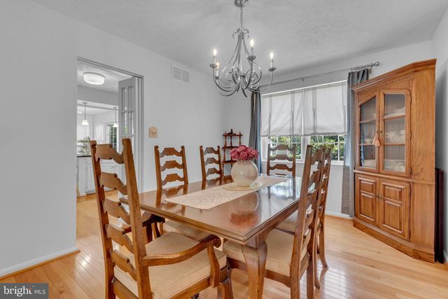 8328 SAIL CT, Pasadena, MD 21122