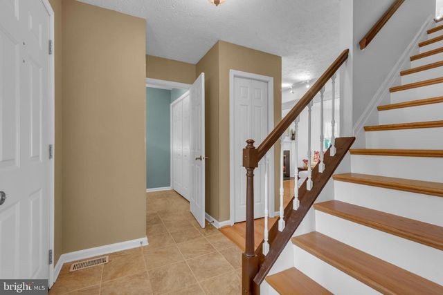 8328 SAIL CT, Pasadena, MD 21122