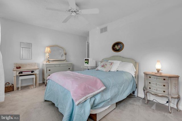8328 SAIL CT, Pasadena, MD 21122