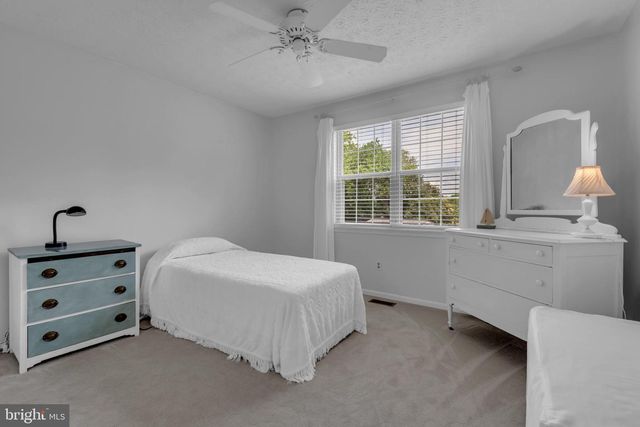 8328 SAIL CT, Pasadena, MD 21122