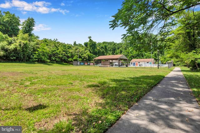 8328 SAIL CT, Pasadena, MD 21122
