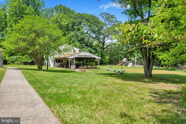 8328 SAIL CT, Pasadena, MD 21122
