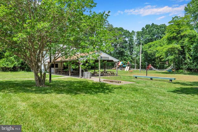 8328 SAIL CT, Pasadena, MD 21122