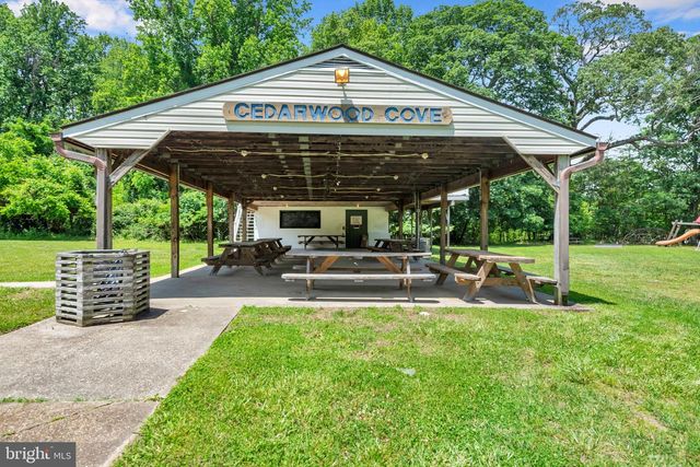 8328 SAIL CT, Pasadena, MD 21122