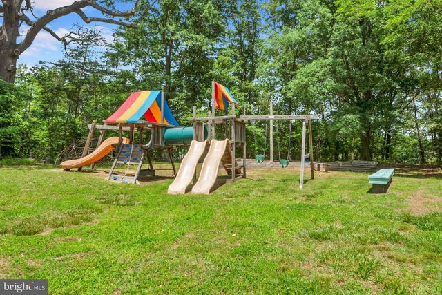 8328 SAIL CT, Pasadena, MD 21122