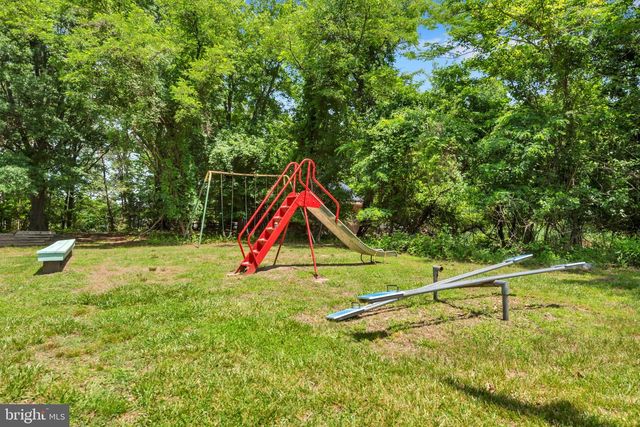 8328 SAIL CT, Pasadena, MD 21122