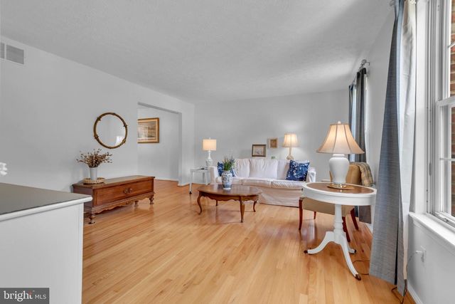 8328 SAIL CT, Pasadena, MD 21122