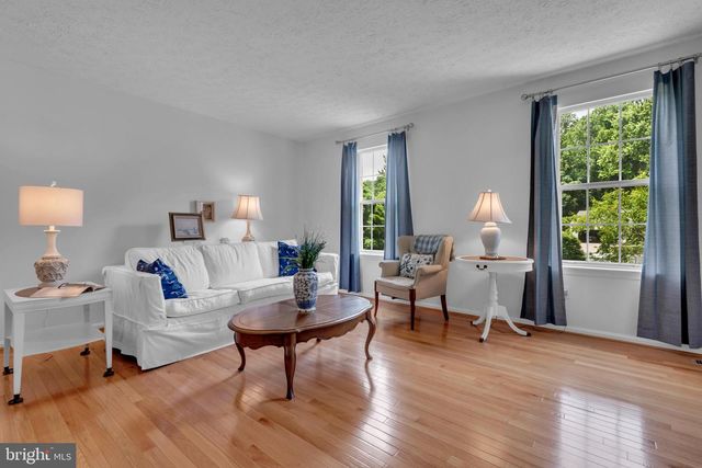 8328 SAIL CT, Pasadena, MD 21122