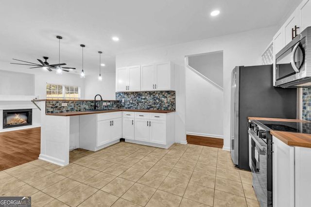 2849 Windsor Forrest Court, Atlanta, GA 30349