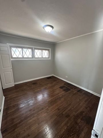 6848 S Keeler Avenue, Chicago, IL 60629