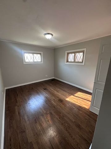 6848 S Keeler Avenue, Chicago, IL 60629