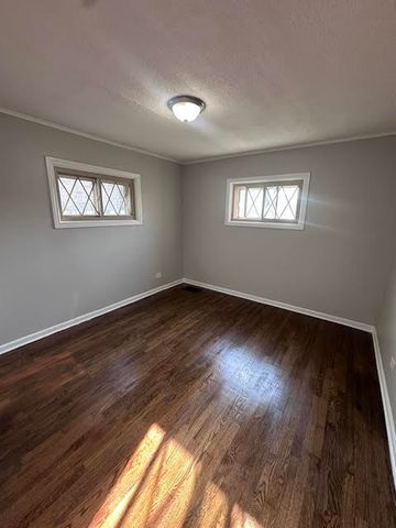 6848 S Keeler Avenue, Chicago, IL 60629