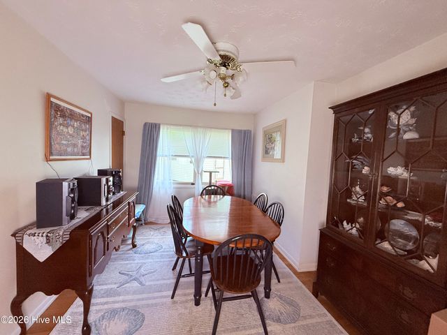 102 Yorkshire Drive, Jacksonville, NC 28546