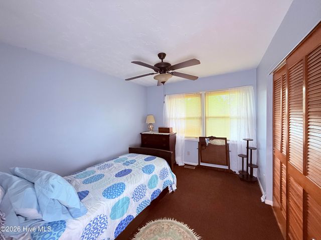 102 Yorkshire Drive, Jacksonville, NC 28546