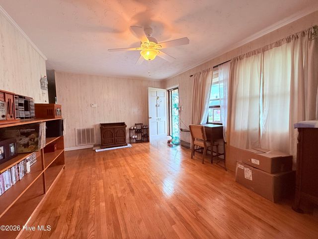 102 Yorkshire Drive, Jacksonville, NC 28546