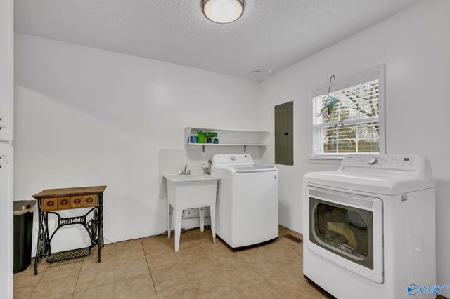 4219 Eva Road, Eva, AL 35621