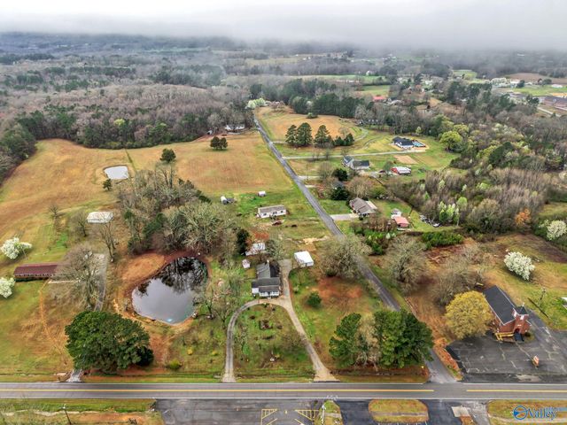 4219 Eva Road, Eva, AL 35621