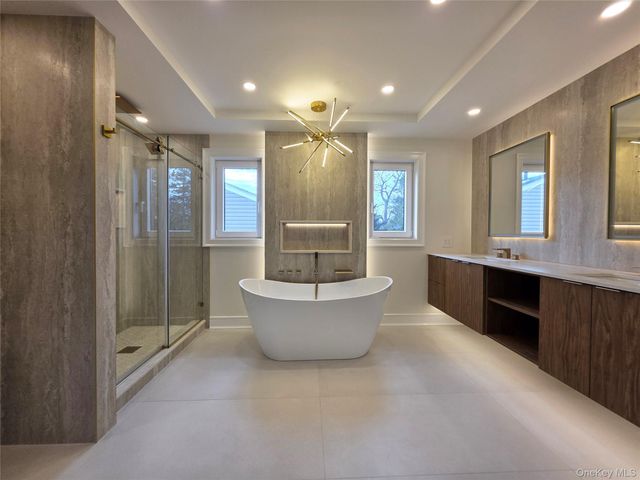 208 Wetherill Road, Garden City, NY 11530