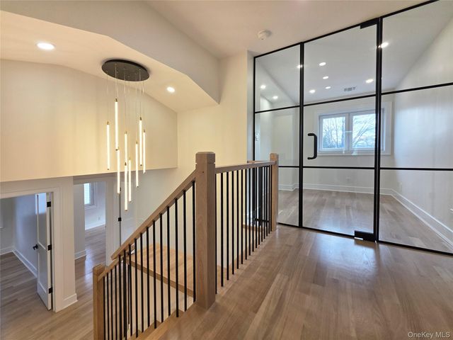 208 Wetherill Road, Garden City, NY 11530