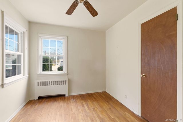 208 Weyford Terrace, Garden City, NY 11530