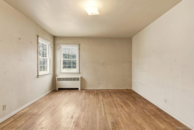 208 Weyford Terrace, Garden City, NY 11530