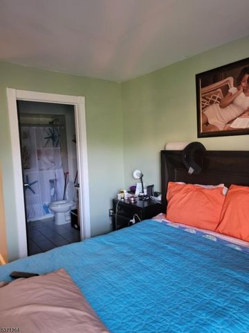 124 Amherst St 124A, East Orange City, NJ 07018