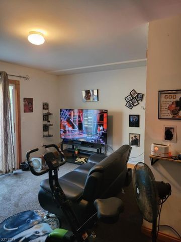 124 Amherst St 124A, East Orange City, NJ 07018