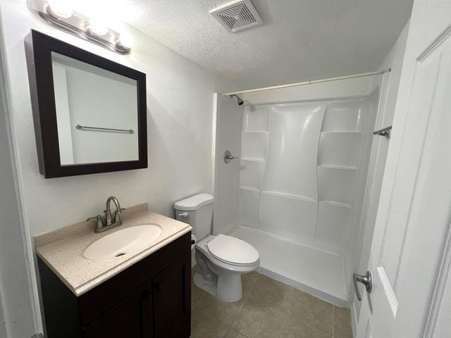 1115 Green Pine Boulevard D1, West Palm Beach, FL 33409