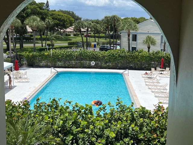 1115 Green Pine Boulevard D1, West Palm Beach, FL 33409