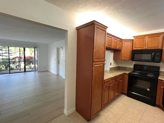 1115 Green Pine Boulevard D1, West Palm Beach, FL 33409