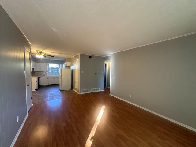 1400 N Austin Street 1, Denton, TX 76201