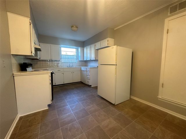 1400 N Austin Street 1, Denton, TX 76201