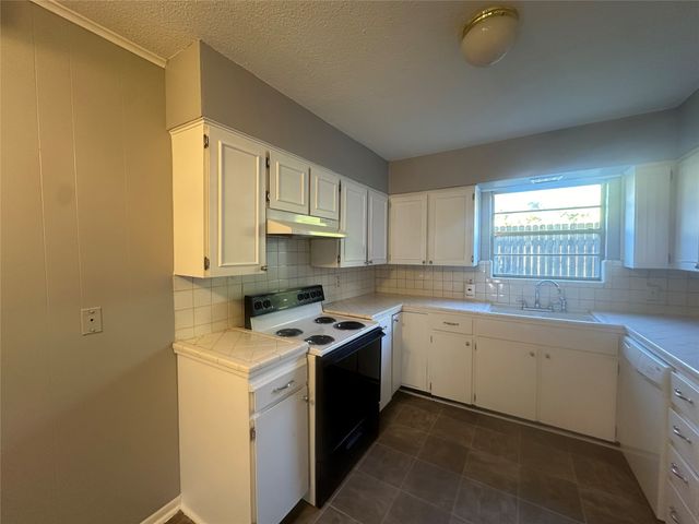 1400 N Austin Street 1, Denton, TX 76201