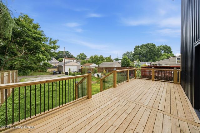 1032 Lydia St, Louisville, KY 40217