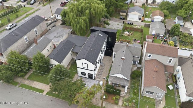 1032 Lydia St, Louisville, KY 40217