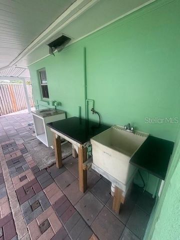 5825 MICHIGAN AVENUE, New Port Richey, FL 34652