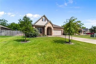 2905 Archer Drive, Bryan, TX 77808