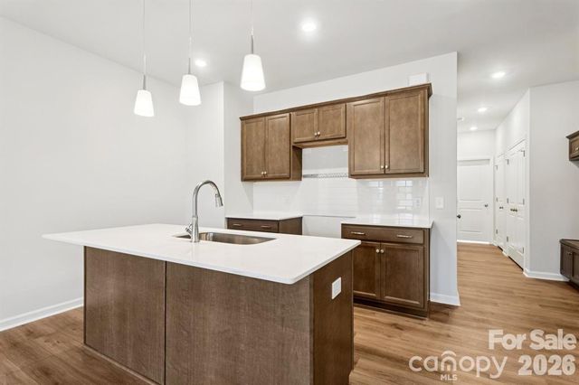 4750 Lakeview Road, Charlotte, NC 28216