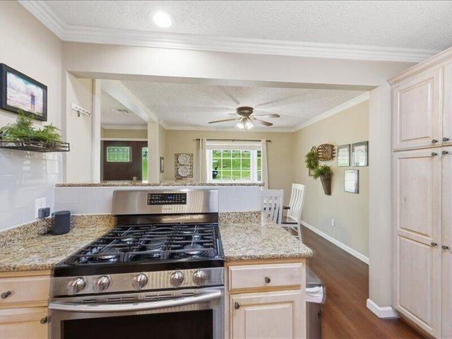 31990 S 624 Place B2, Grove, OK 74344