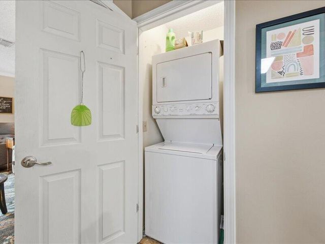 31990 S 624 Place B2, Grove, OK 74344