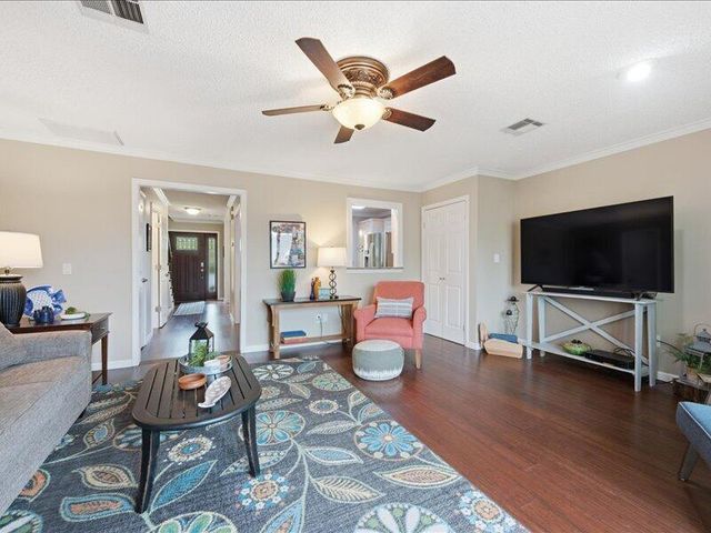 31990 S 624 Place B2, Grove, OK 74344