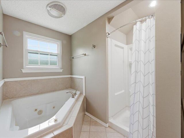 31990 S 624 Place B2, Grove, OK 74344