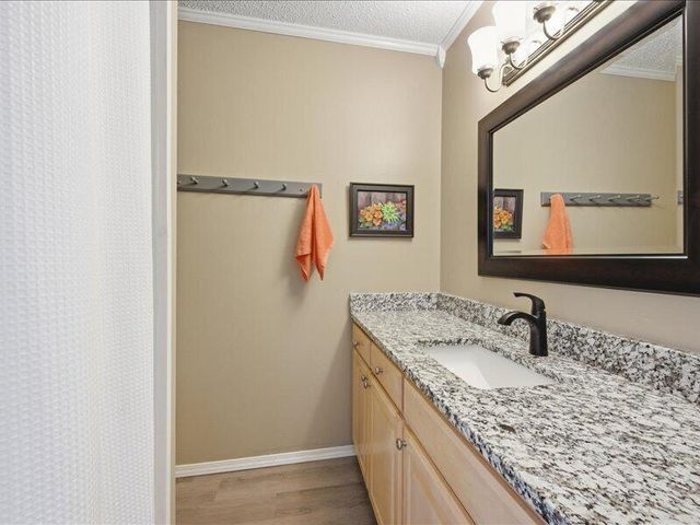 31990 S 624 Place B2, Grove, OK 74344