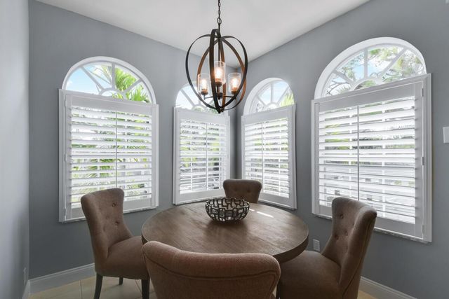 206 Ryder Cup Circle S, Palm Beach Gardens, FL 33418
