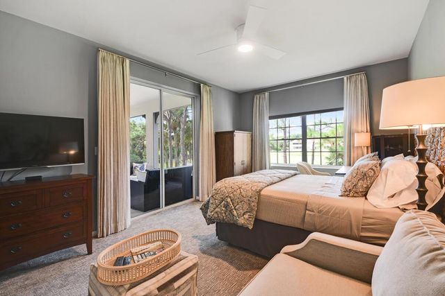 206 Ryder Cup Circle S, Palm Beach Gardens, FL 33418