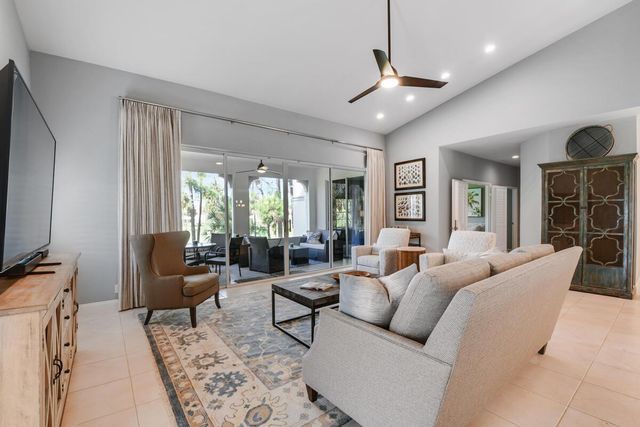 206 Ryder Cup Circle S, Palm Beach Gardens, FL 33418