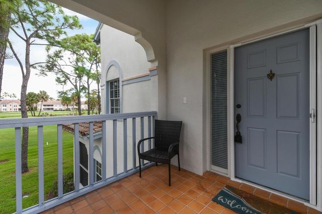 206 Ryder Cup Circle S, Palm Beach Gardens, FL 33418